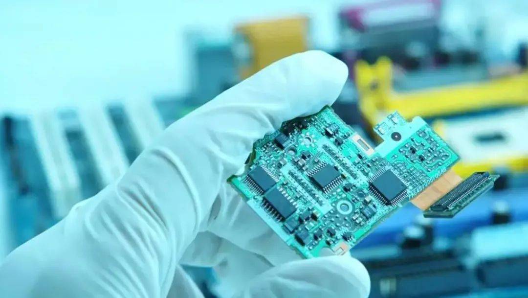 臺積電2nm芯片量產 領先中芯國際的技術差距與未來電子產品發(fā)展趨勢